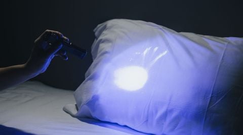 Wuben X5 đèn pin EDC 1300 Lumens + Laser + UV đa năng