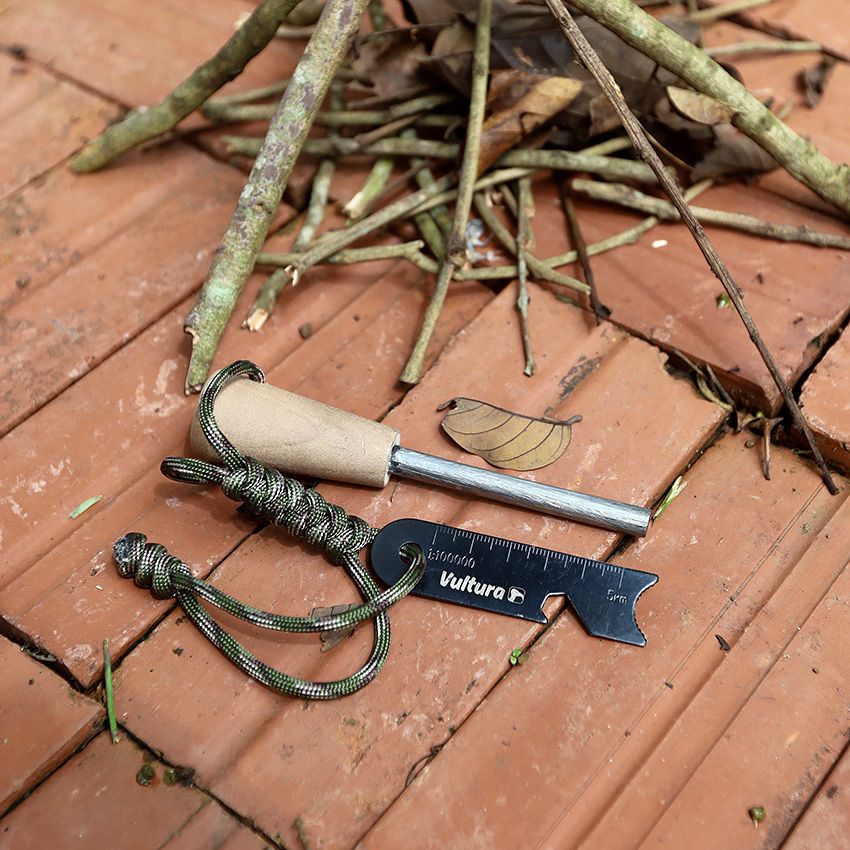 Cây đánh lửa sinh tồn Ferro rod cán gỗ Vultura VTR-FS2401