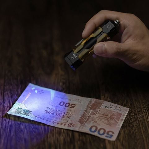 Wuben E8 đèn pin EDC bỏ túi 1300 lumens cao cấp