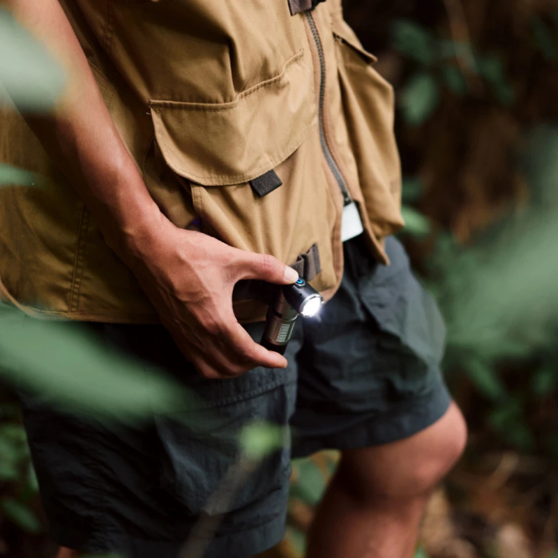 Đèn pin xoay đầu 90 độ đa năng Naturehike CNK2450ZM013