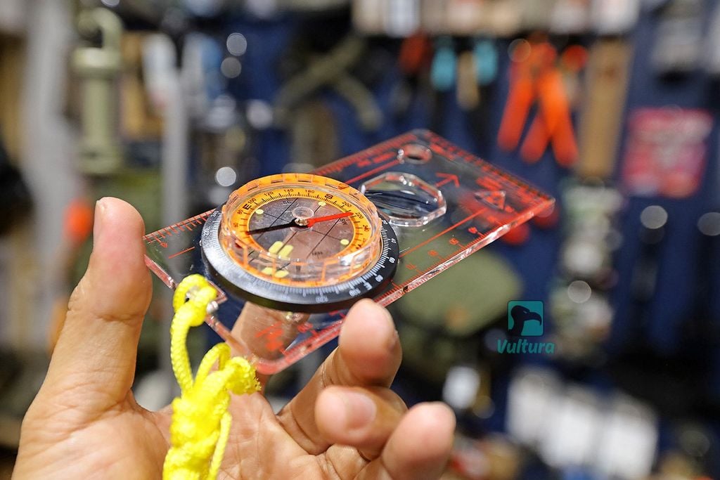 La bàn đọc bản đồ Vultura VTR-CP2401