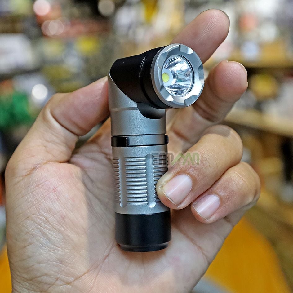 Đèn pin xoay đầu 90 độ đa năng Naturehike CNK2450ZM013