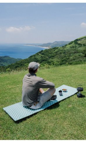Naturehike CNK2650WS036 Tấm lót ngủ cách nhiệt/ẩm xếp gọn dạng vỉ trứng R2.4
