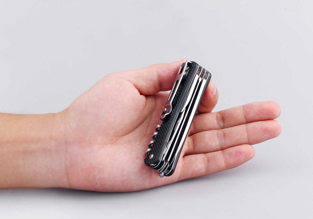 Ruike M32 Dao xếp kèm cưa 15 chức năng bỏ túi