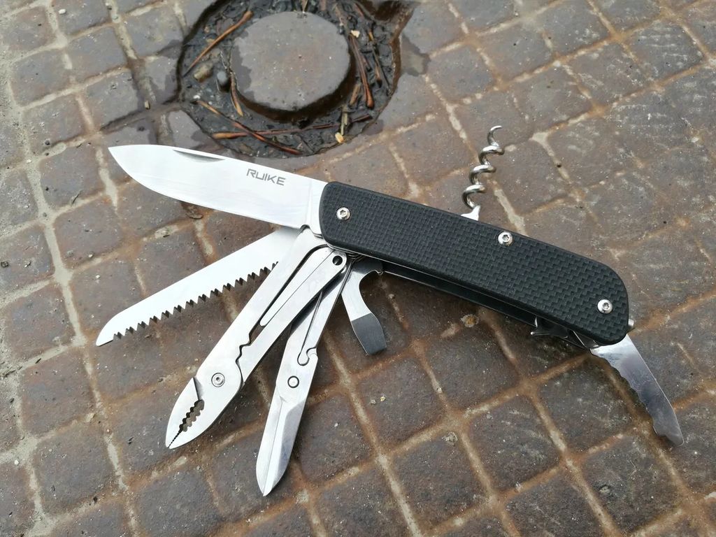 Ruike M51 Dao xếp kèm Kìm-cưa-kéo 19 chức năng bỏ túi