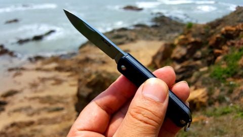 Ruike S11 dao xếp móc khóa bỏ túi siêu nhỏ gọn