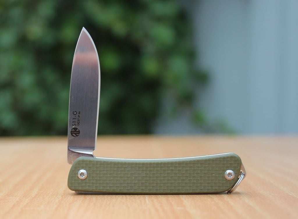 Ruike S11 dao xếp móc khóa bỏ túi siêu nhỏ gọn