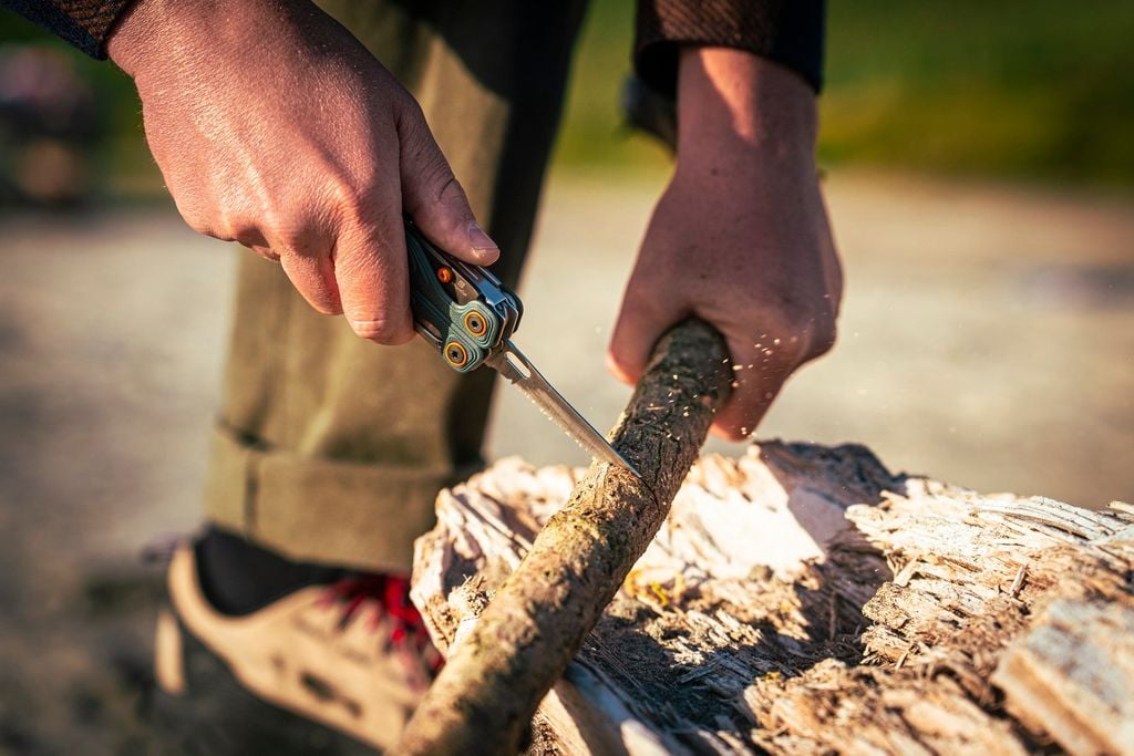 Leatherman WAVE ALPHA dụng cụ đa năng với lưỡi dao Magnacut