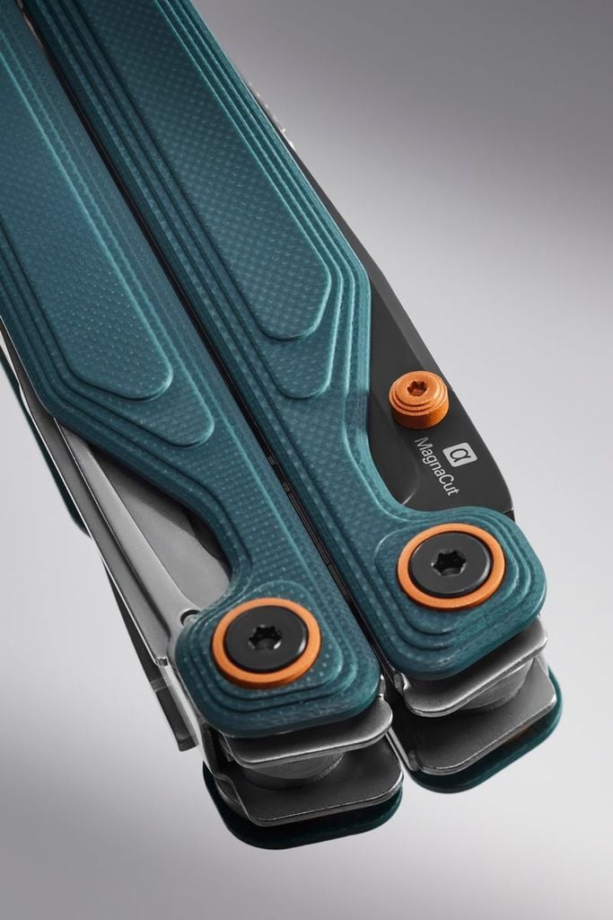 Leatherman WAVE ALPHA dụng cụ đa năng với lưỡi dao Magnacut