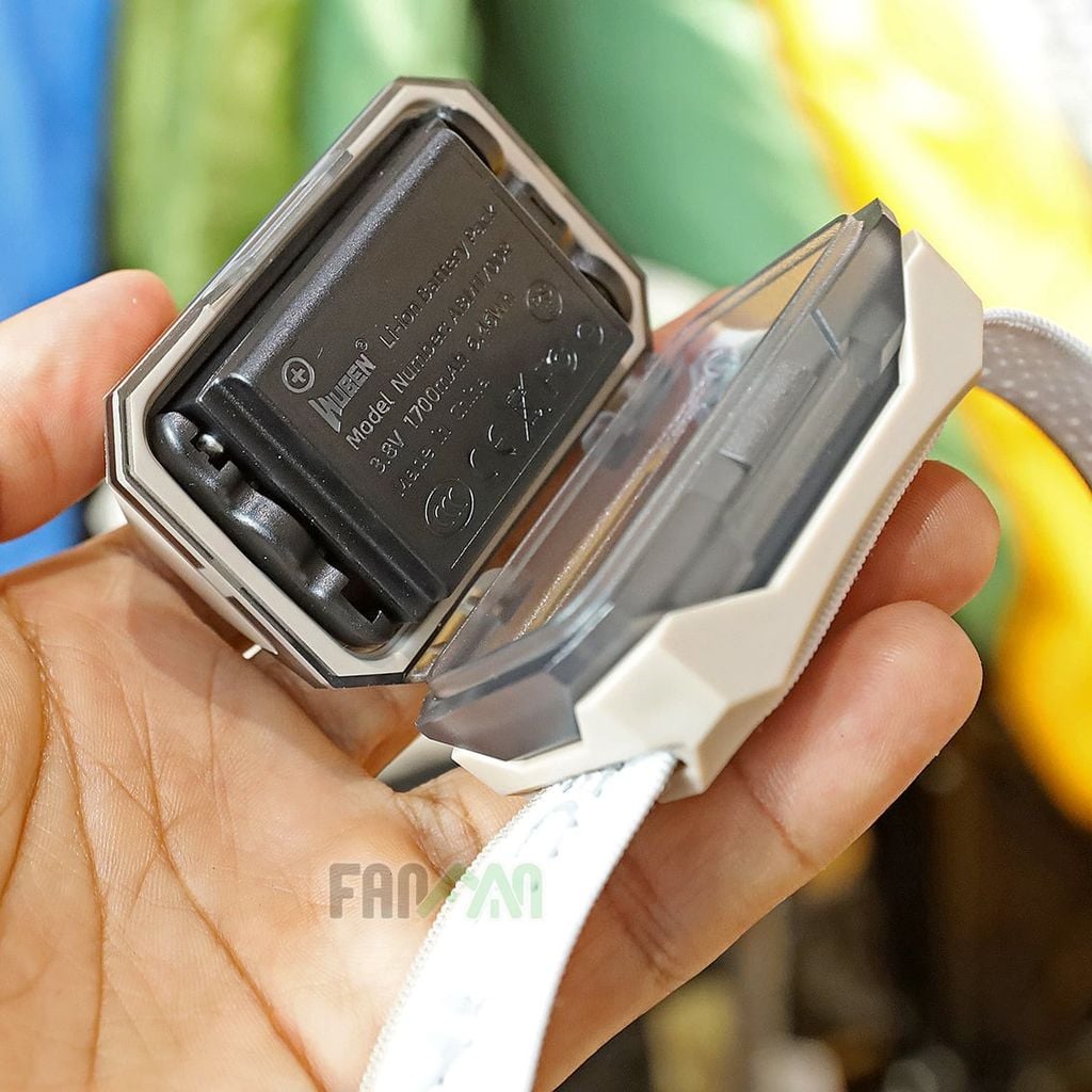 Wuben H4 Siêu đèn pin đội đầu chạy trail