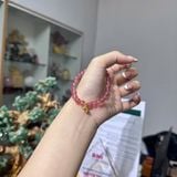 Vòng Tay Thạch Anh Dâu Tây Hồng Charm Phúc Mạ Vàng – ảnh 2