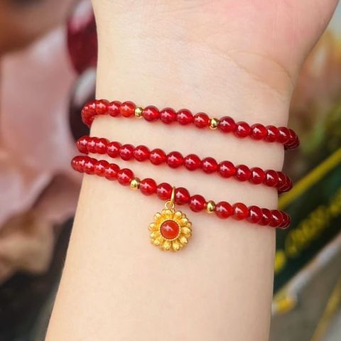 Vòng Mã Não Đỏ Mix Charm Bạc Mạ Vàng