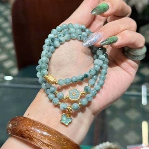 Vòng Tay Ngọc Phỉ Thúy Hoa Bay Mix Charm Mạ Vàng M1