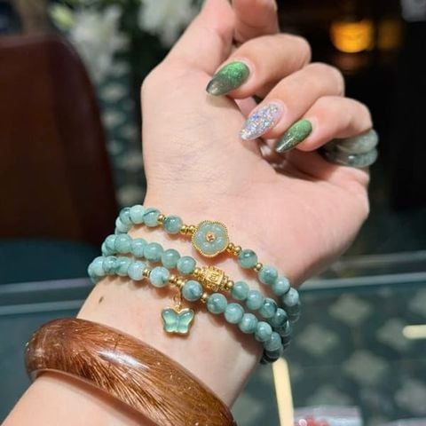 Vòng Tay Ngọc Phỉ Thúy Hoa Bay Mix Charm Mạ Vàng M1