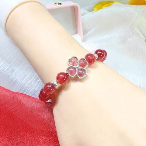  Vòng Thạch Anh Dâu Tây Hồng Mix Cỏ 4 Lá Bọc Bạc 