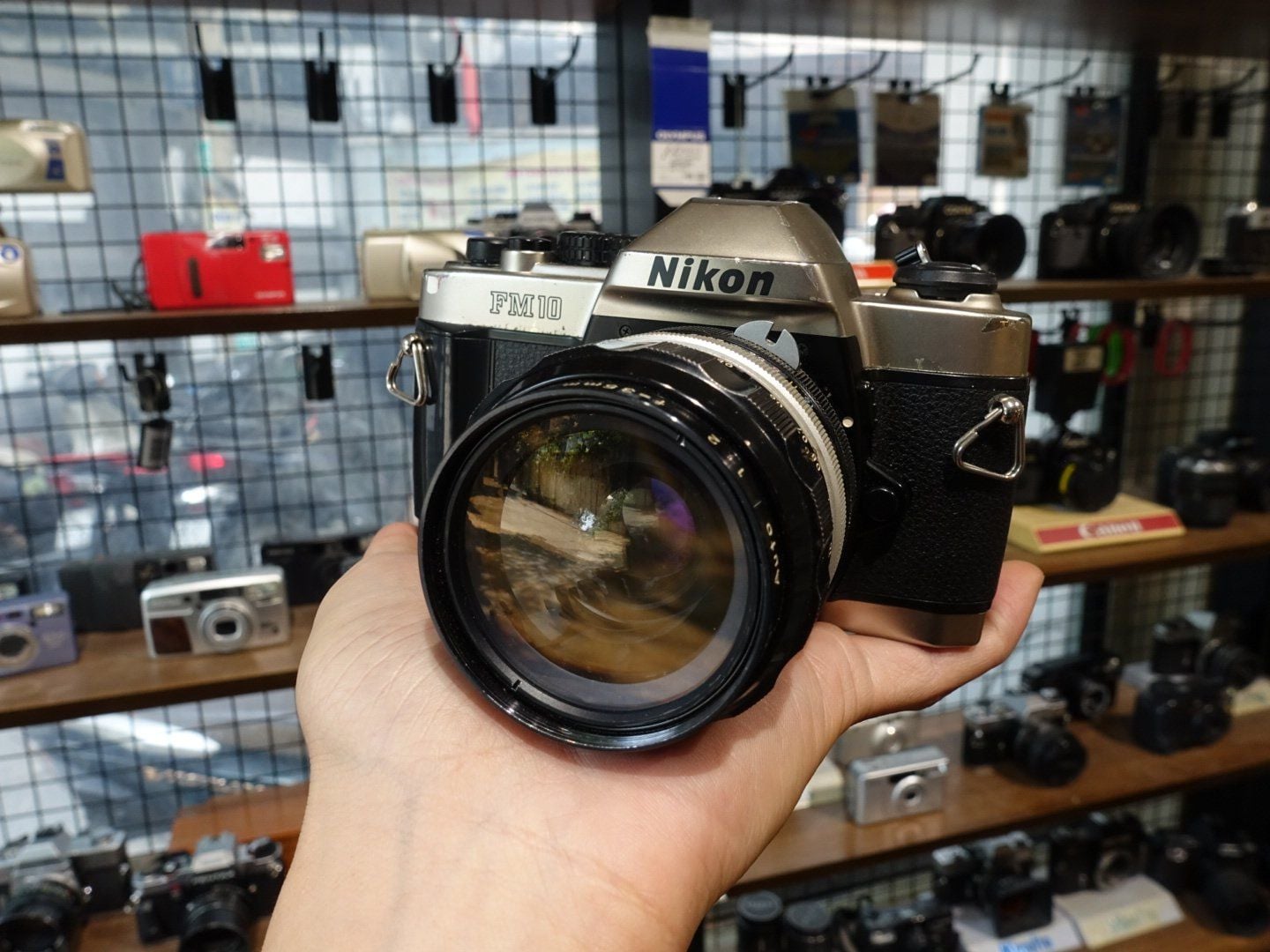  Nikon FM10 / Nikkor 35mm f2 O 