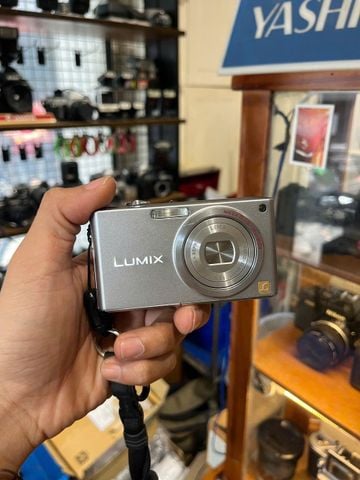  Lumix FX-33 