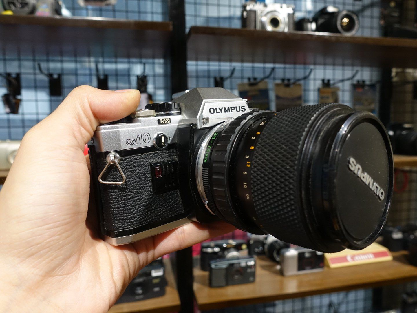  Olympus OM10 / Zuiko Zoom lens 