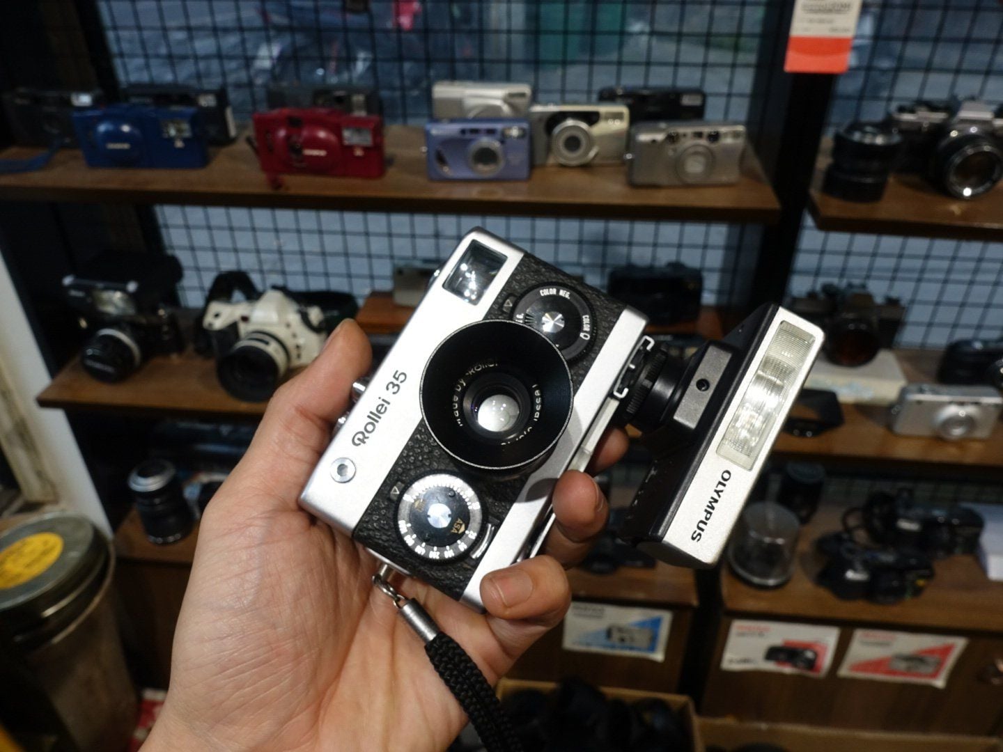  Rollei 35 / Olympus Flash 
