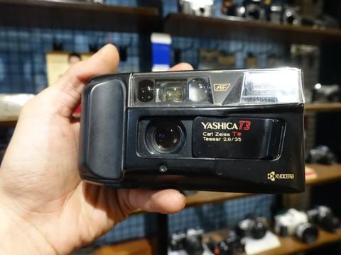  Yashica T3 