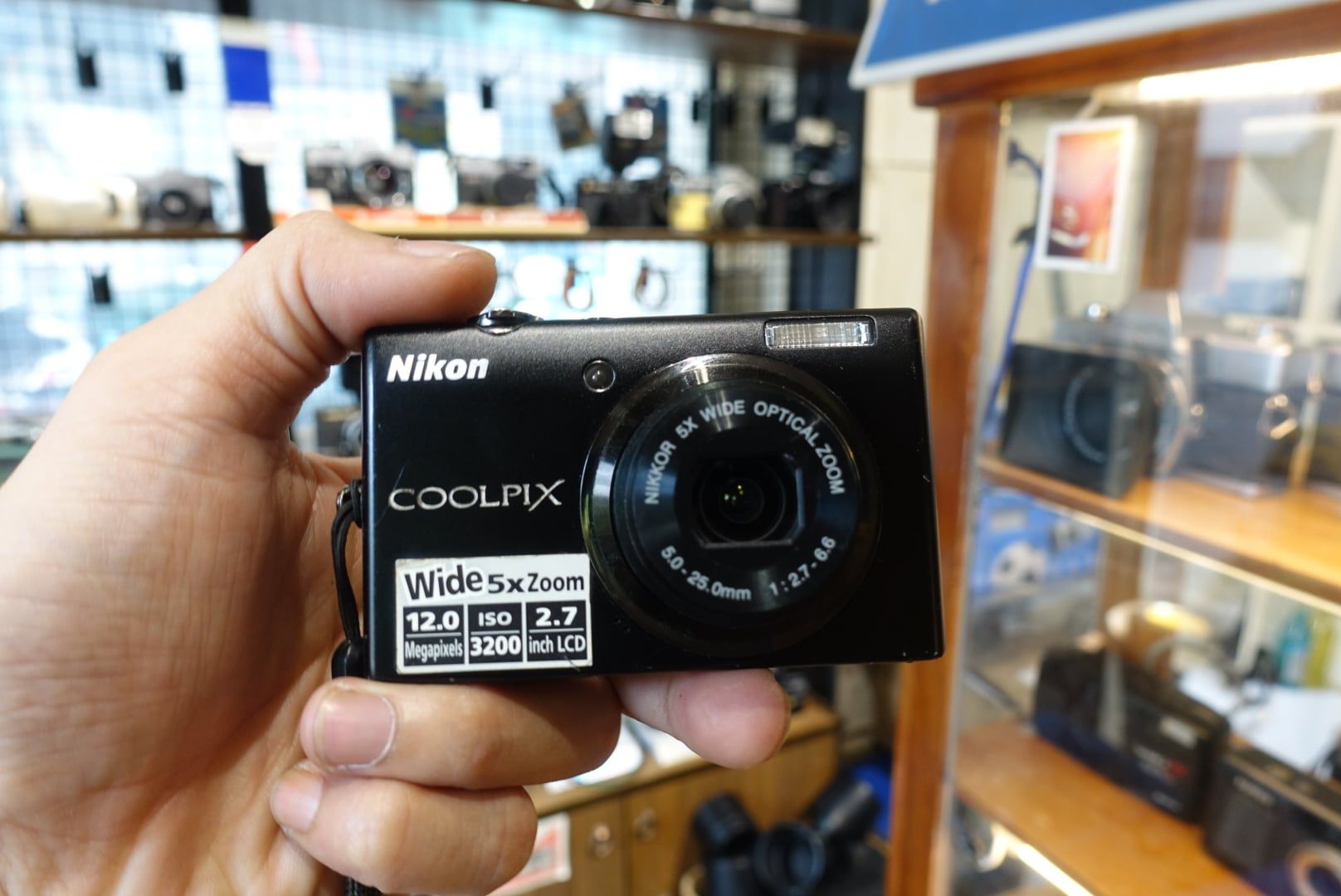  Nikon Coolpix S570 