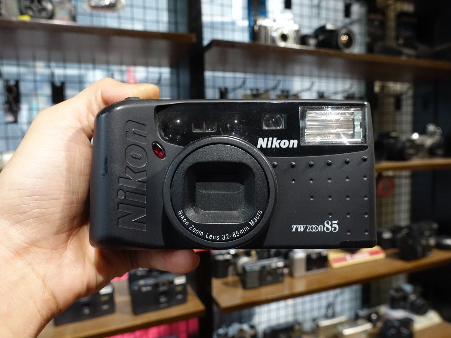  Nikon TW Zoom 80 