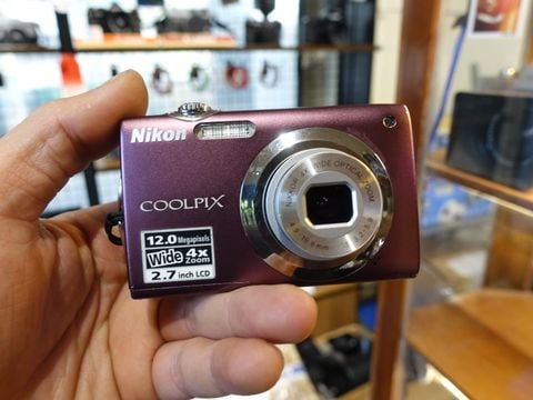  Nikon Coolpix S3000 