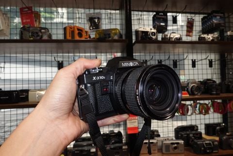  Minolta x370s / Minolta New MD 50mm f1.7 