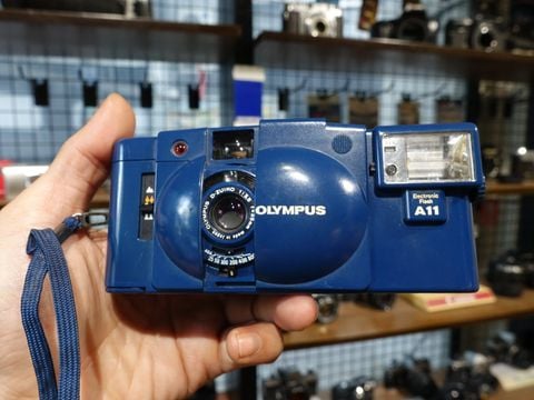  Olympus XA2 Blue Limited Edition 