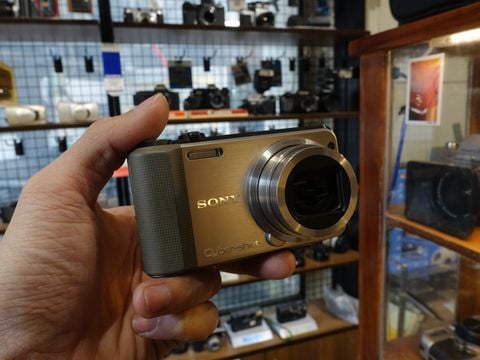  Sony Cypershot HX7V 