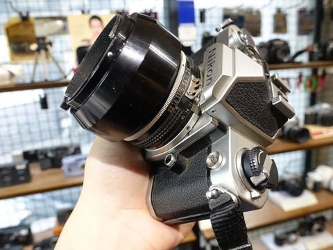  Nikon FM + Nikon 35mm f2.8 w/ hood 