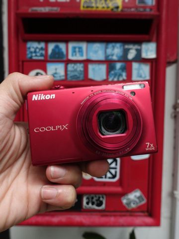  Nikon Coolpix S6100 red 