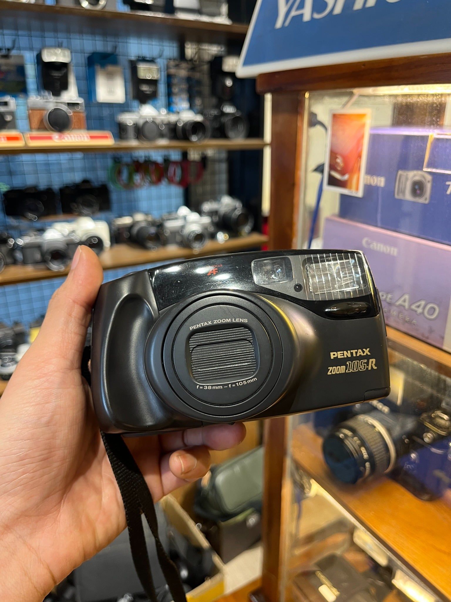  Pentax Zoom 105-R 