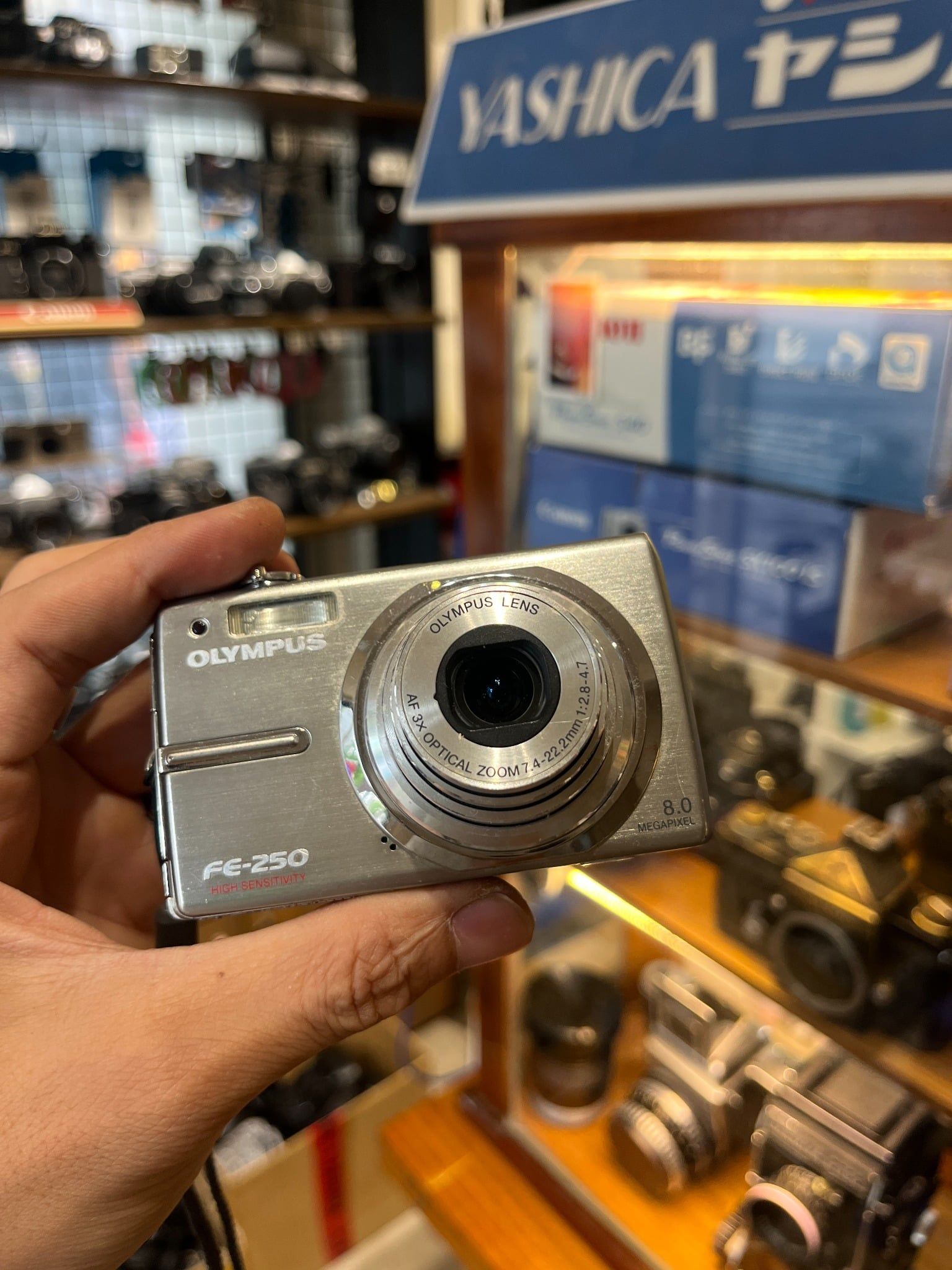  Olympus FE-250 