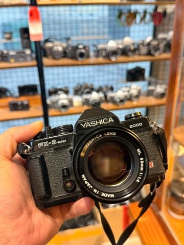  Yashica FX-3 2000 Super w/ 50mm and 200mm lens 