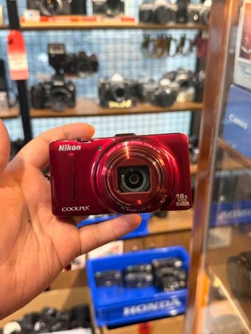  Nikon Coolpix S9500 