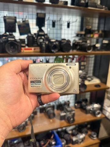  Nikon Coolpix S6100 