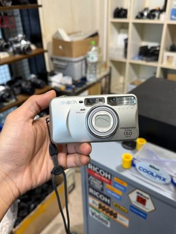  Minolta Freedom Zoom 150 