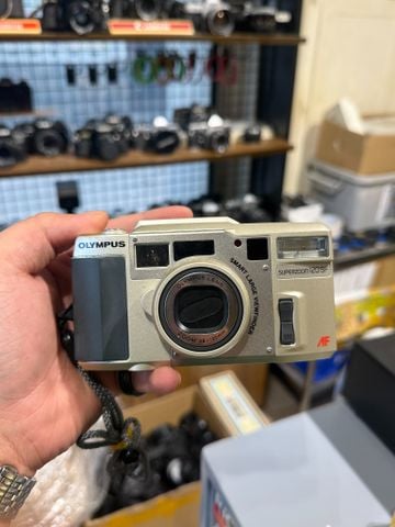  Olympus SuperZoom 120SF 