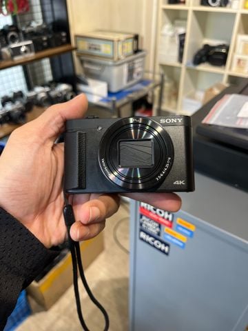  Sony DSC-HX99 