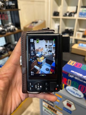  Olympus XZ-10 