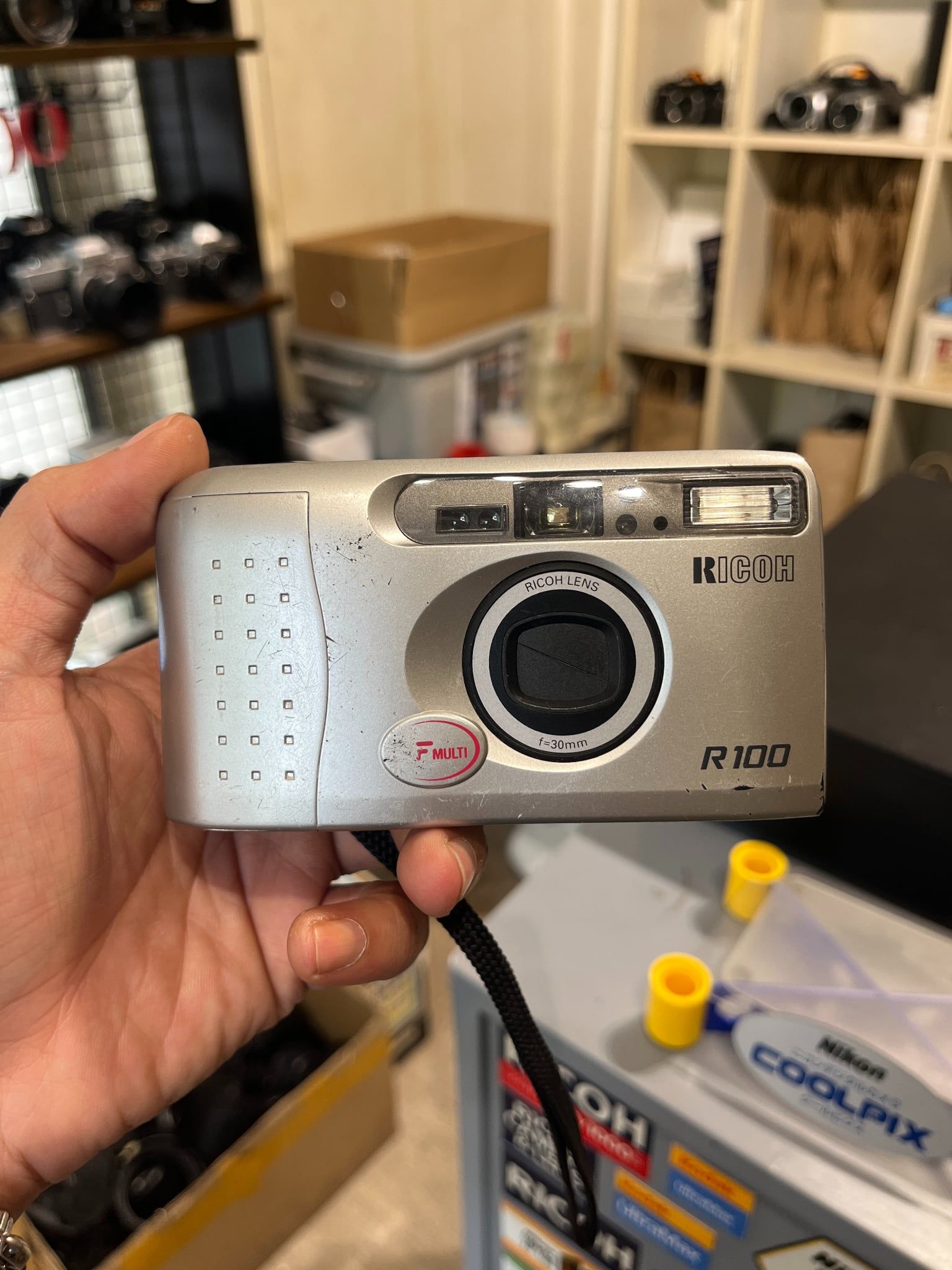 Ricoh R100 