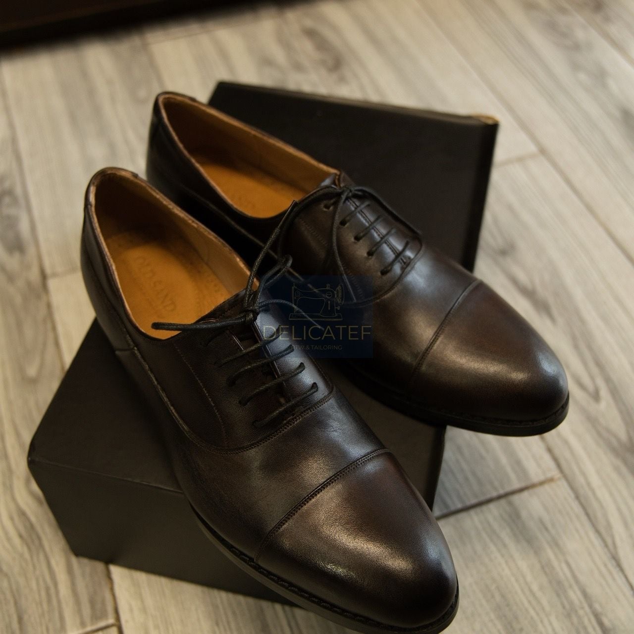  Giày Da Elegant Captoe Oxford – Dark Brown 