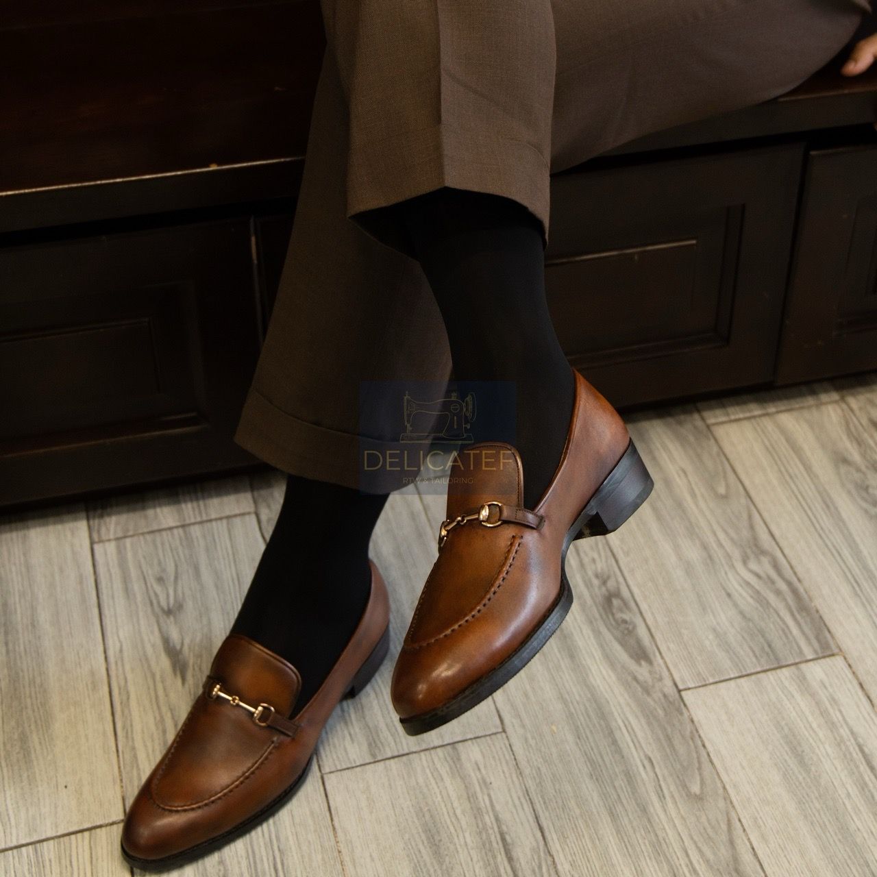  Giày Da Signature Horsebit Loafer – Golden Tan 