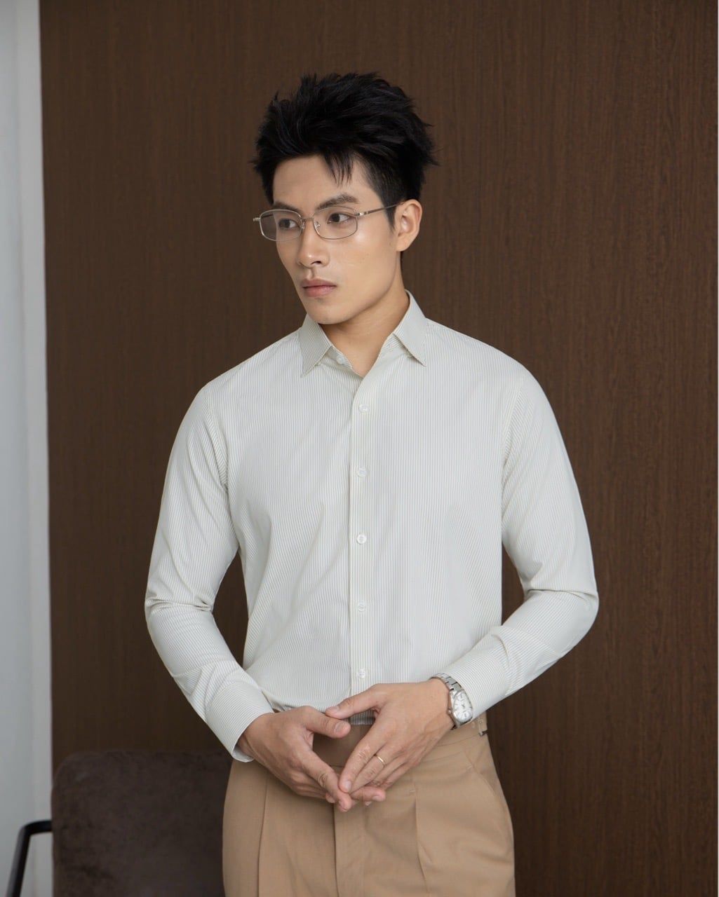  NON IRON | SƠ MI KẺ CHỈ NHỎ NỀN BEIGE NHẠT 