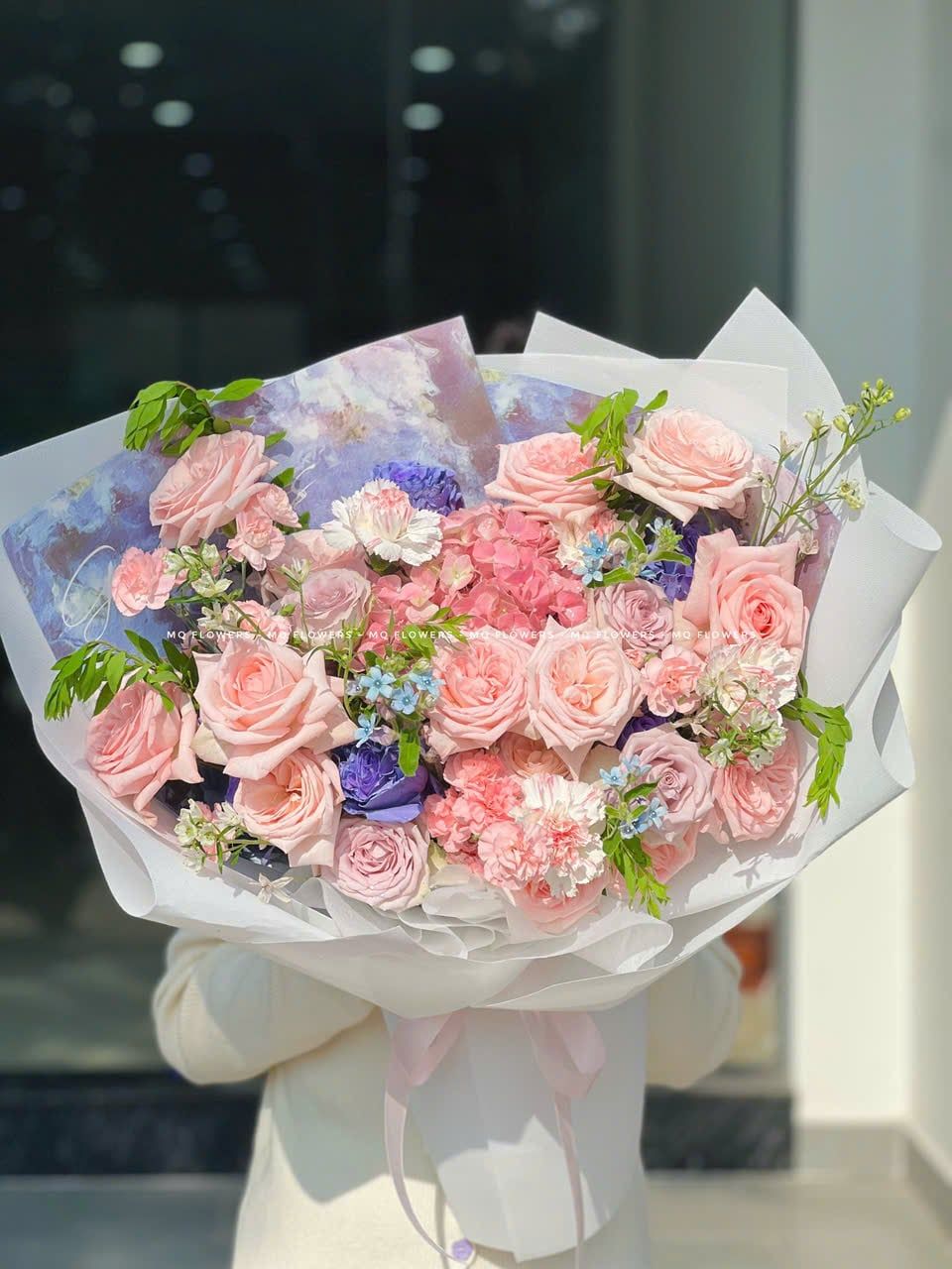  B2063 - Baby Tú Cầu 