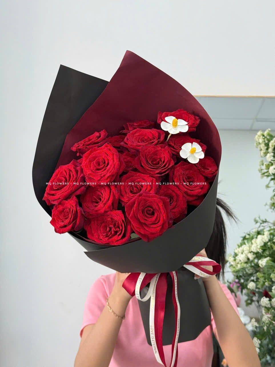  B2077 - Tai Thỏ 