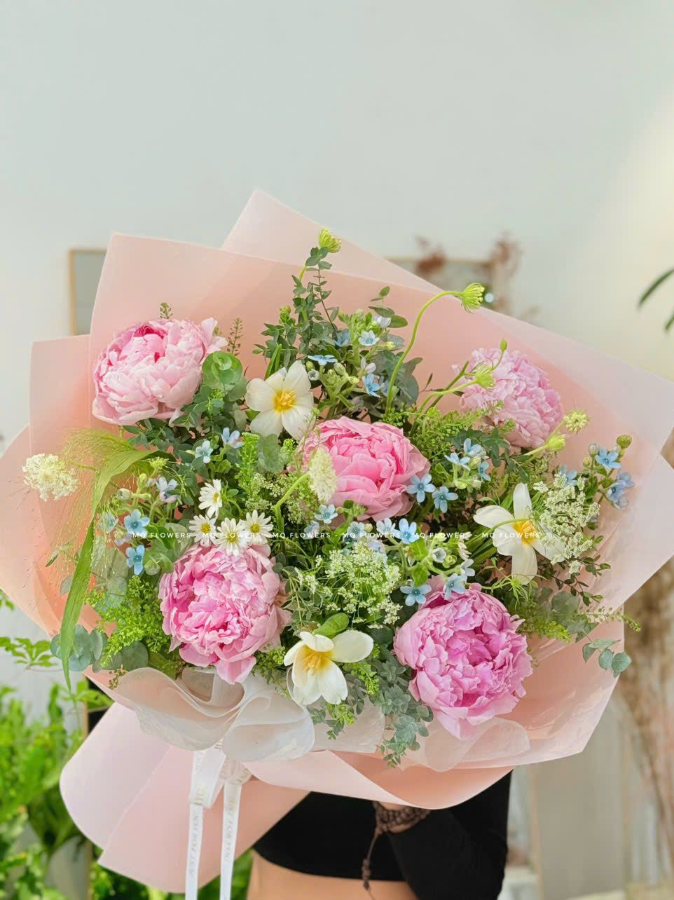  B21185 - Nàng Hậu 