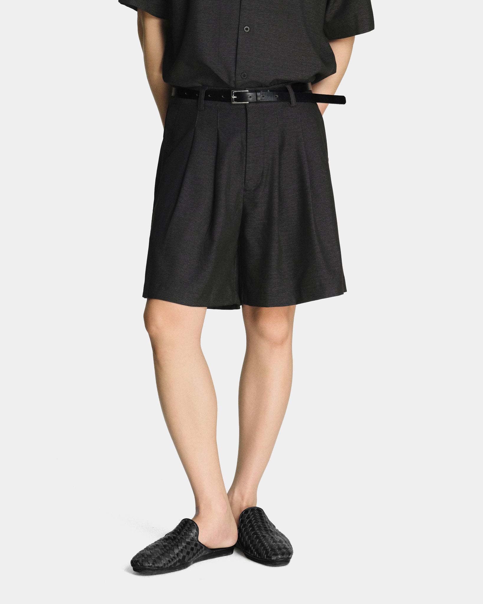  PLEAT SHORTS * black 