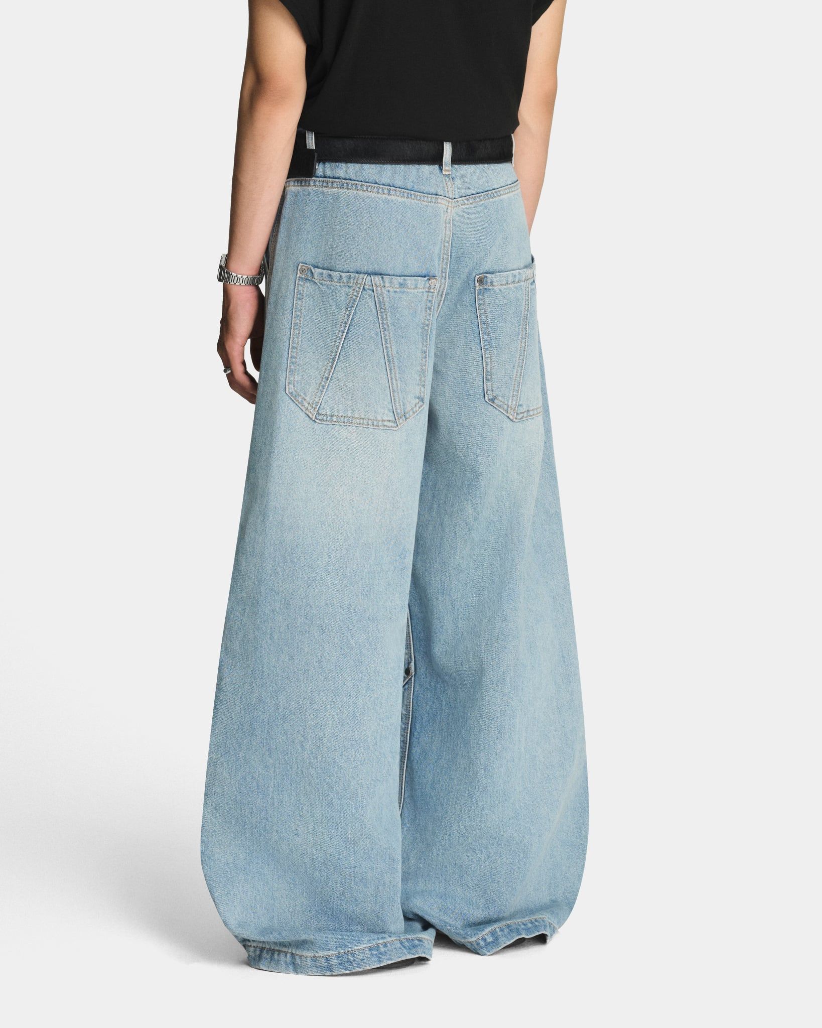  FADED LOOSE JEANS 